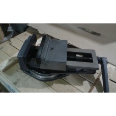 Тиски станочные поворотные ГМ-7212П-02 с зажимной частью 125 мм Тиски станочные поворотные ГМ-7212П-02 с зажимной частью 125 мм