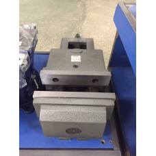 Тиски станочные поворотные ГМ-7200-0220 с зажимной частью 200 мм