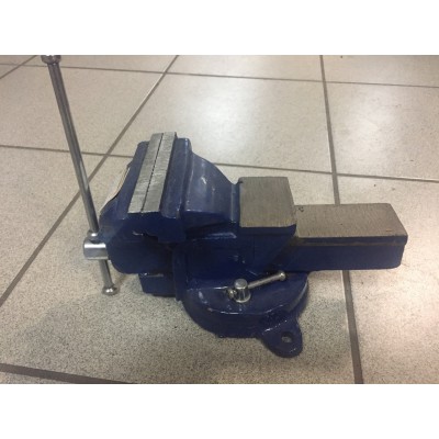 Тиски слесарные чугунные ТСЧ-100