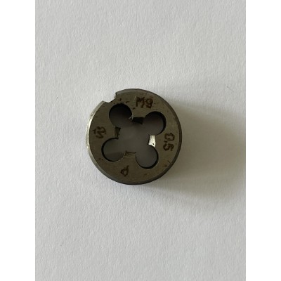 Плашка М 9×0,5 мм для метрической резьбы 9ХС