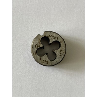 Плашка М 8×1,0 мм для метрической резьбы 9ХС левая