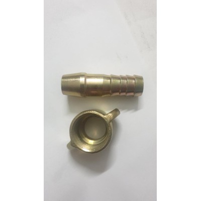 Штуцер із гайкою