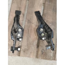 Зуб'я ковша екскаваторів-навантажувачів Terex BHL820, 860, 970 Зуб'я ковша екскаваторів-навантажувачів Terex BHL820, 860, 970