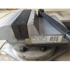 Тиски станочные поворотные ГМ-7200-0220-02 с зажимной частью 200 мм оригинал