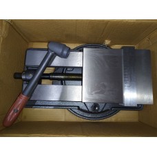 Тиски станочные высокоточные поворотные ТМ-100П с зажимной частью 100 мм