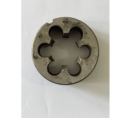 Плашка М 33×3,0мм для метрической резьбы 9ХС Плашка М 33×3,0мм для метрической резьбы 9ХС