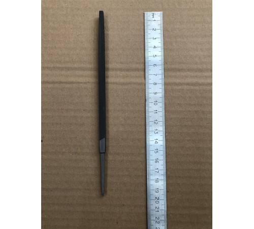 Напильник квадратный L150 N1 Напильник квадратный L150 N1