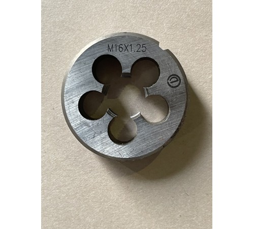 Плашка М 16х1,25мм для метрической резьбы 9ХС Плашка М 16х1,25мм для метрической резьбы 9ХС