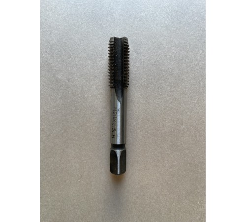 Мітчик М/Р 20х2,5мм для глухих отворів лівий Мітчик М/Р 20х2,5мм для глухих отворів лівий