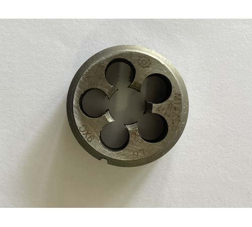 Плашка М 14x1,5мм для метричного різьблення 9ХС ліва Плашка М 14x1,5мм для метричного різьблення 9ХС ліва