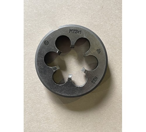 Плашка М 22х1,0мм для метрической резьбы Р6М5 Плашка М 22х1,0мм для метрической резьбы Р6М5