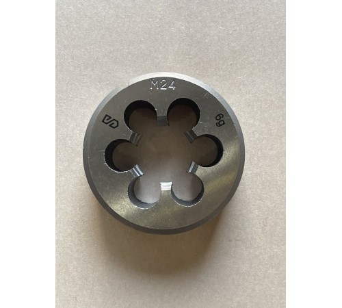 Плашка М 24х3,0мм для метрической резьбы Р6М5