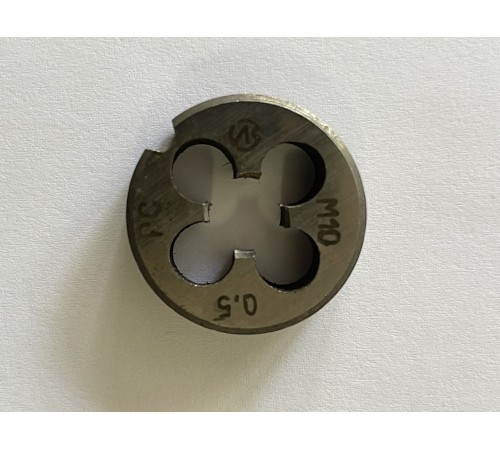 Плашка М 10x0,5мм для метрической резьбы 9ХС Плашка М 10x0,5мм для метрической резьбы 9ХС