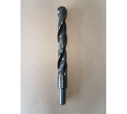 Сверло 18,0мм Ц/Х с проточкой 13,0мм средняя серия Р6М5 В Сверло 18,0мм Ц/Х с проточкой 13,0мм средняя серия Р6М5 В