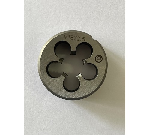 Плашка М 18х2, 5мм для метричного різьблення 9ХС Плашка М 18х2, 5мм для метричного різьблення 9ХС